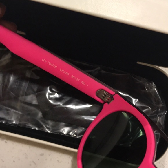 GIVENCHY Fluorescent Neon Pink Summer Sunglasses - Picture 6 of 7